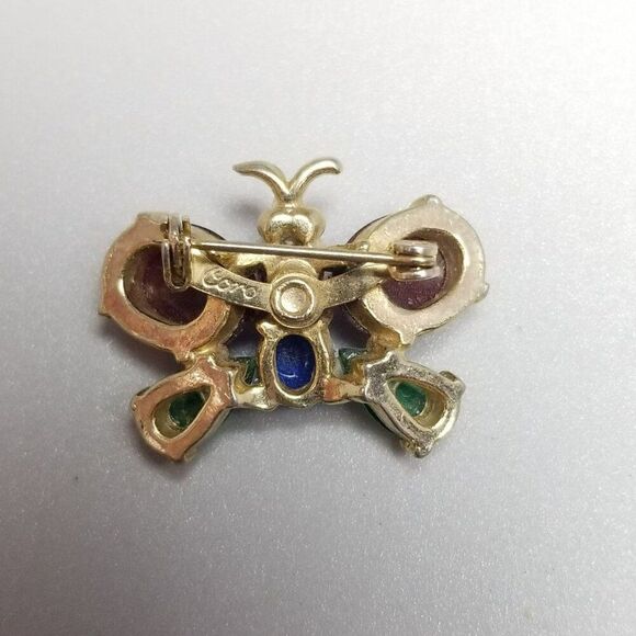 Vintage Coro Butterfly Cabochon Rhinestone Brooch, Gold Tone 1940s Lapel Pin - Picture 3 of 7